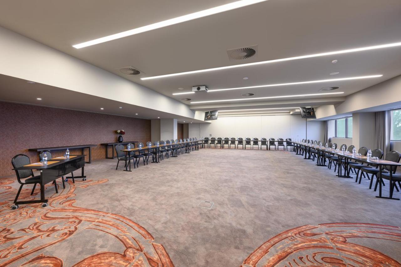 Melia Lisboa Aeroporto Hotel Екстериор снимка
