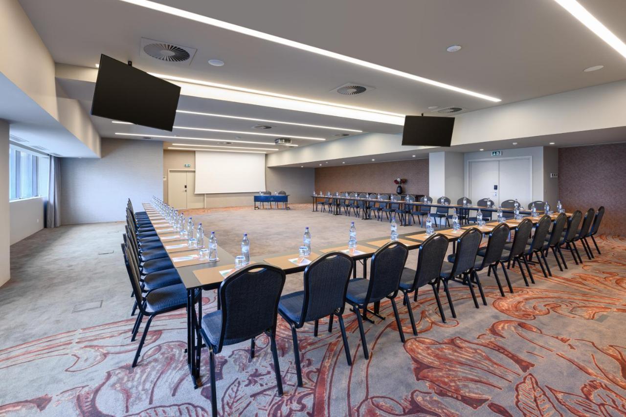 Melia Lisboa Aeroporto Hotel Екстериор снимка