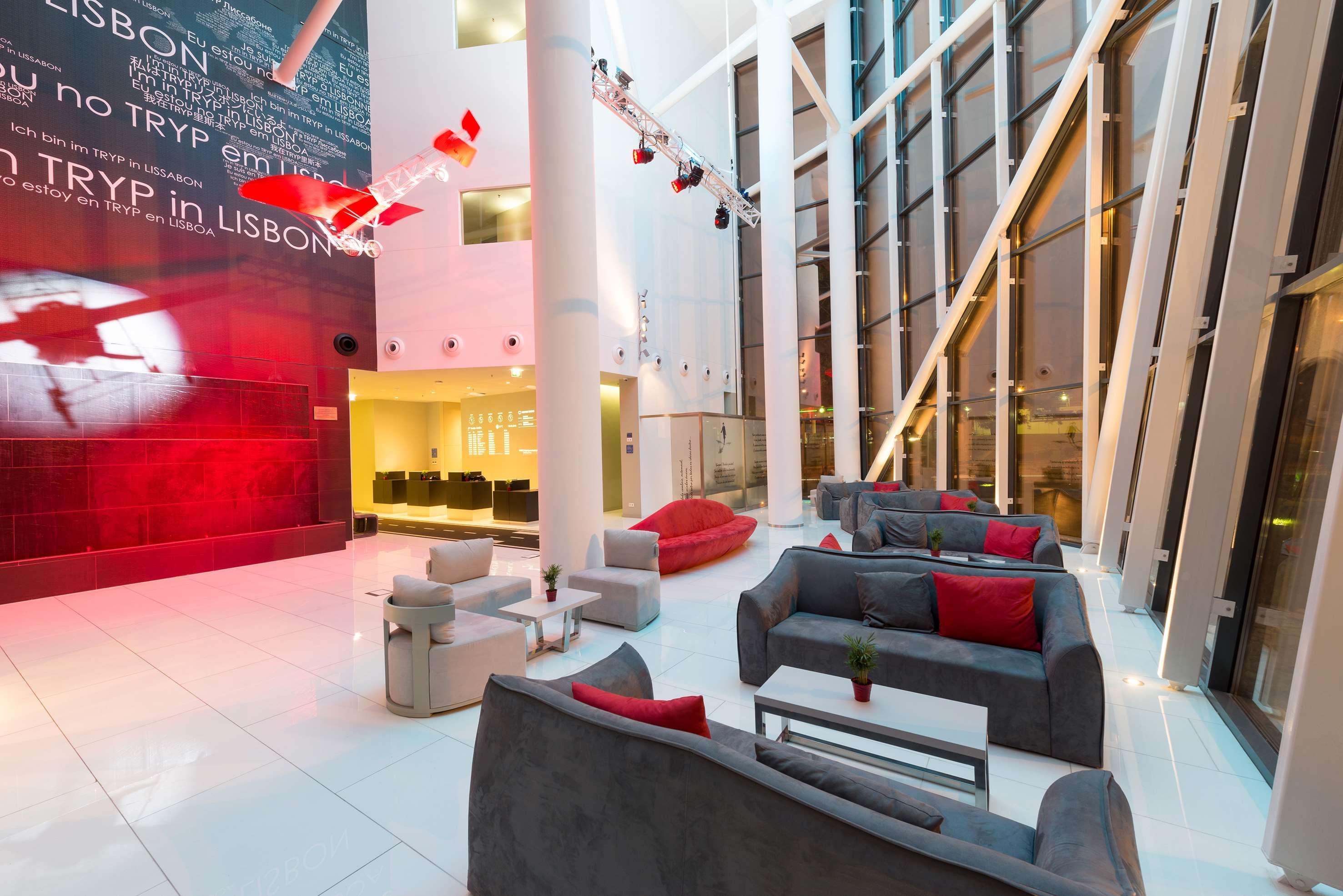Melia Lisboa Aeroporto Hotel Екстериор снимка